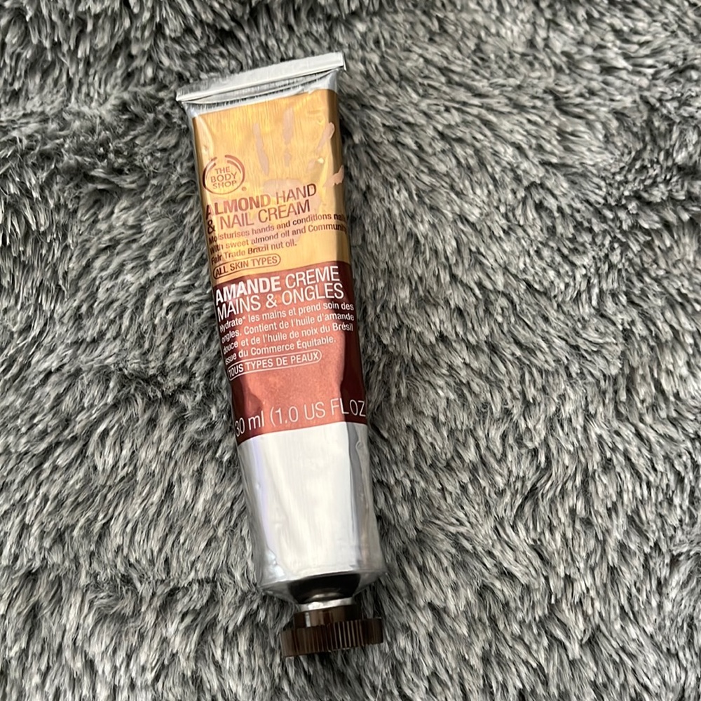 New the body shop Almond Hand and Nail Cream
